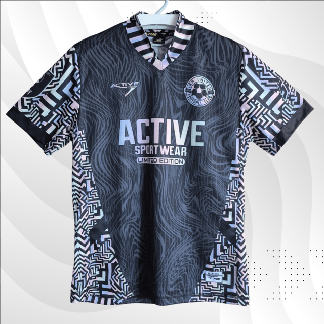 เสื้อกีฬาแฟชั่นสีดำสวย